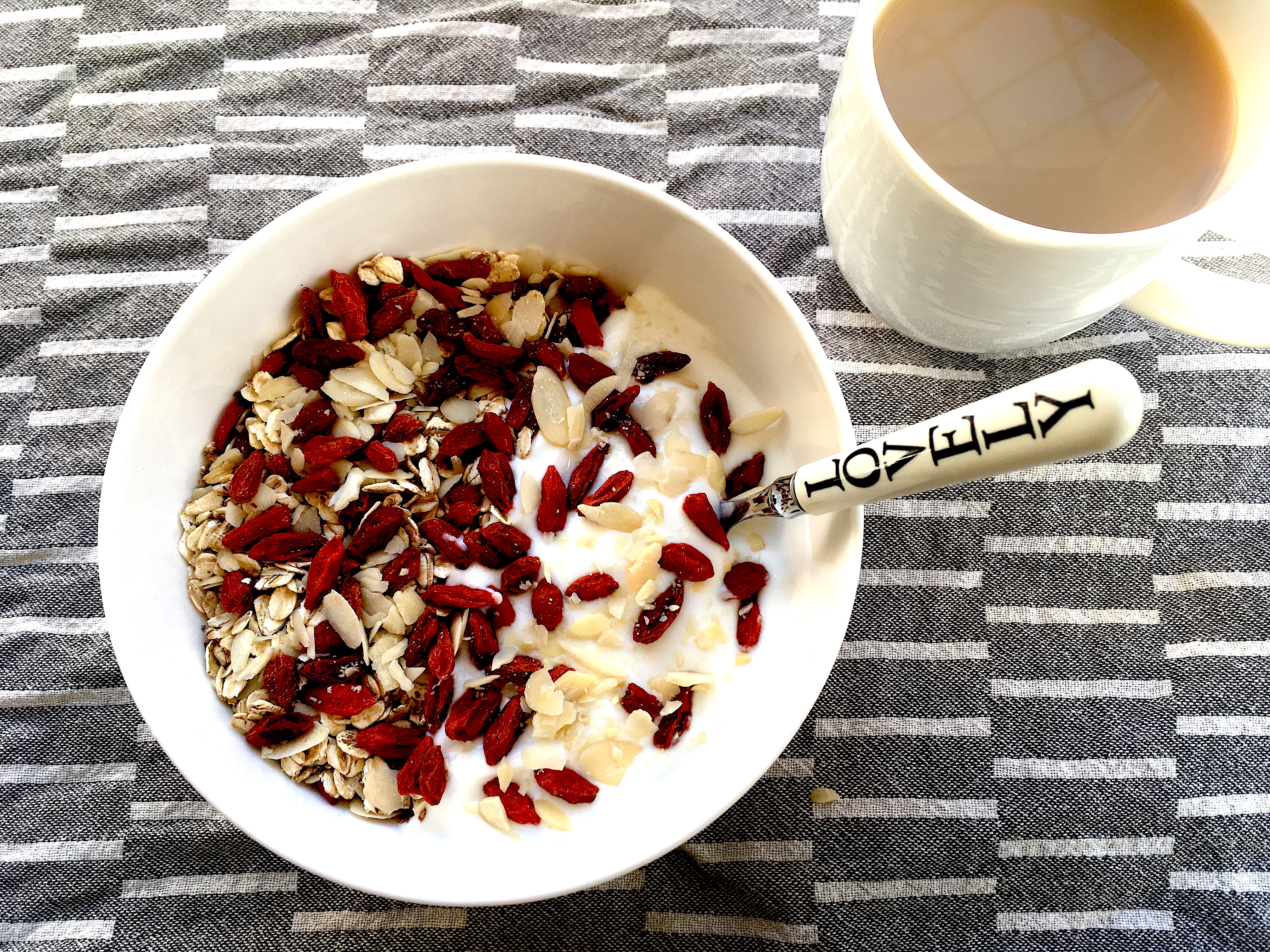 Eat oats to lower cholesterol